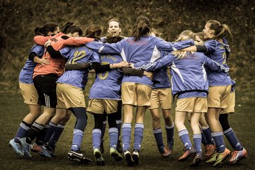 Bild 3881 - B-Juniorinnen Tus Tensfeld - TSV Gnutz o.W. : Ergebnis: 1:3